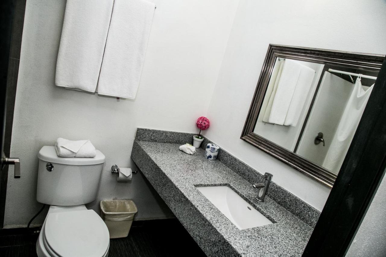 Booking Dioh Monterrey Ngoại thất bức ảnh